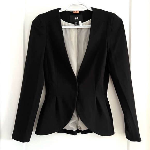H&M Black Tailored Blazer - Picture 1 of 4